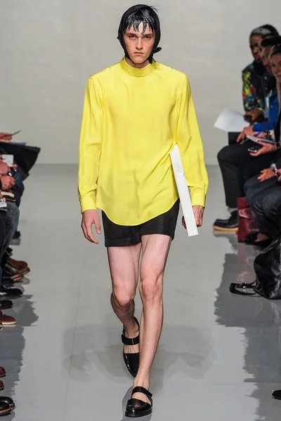 Look 1